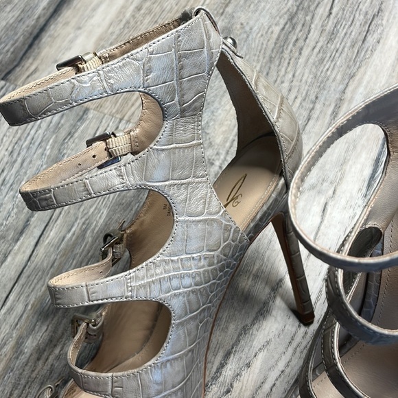 Joan & David beige/beige Strappy Buckle Stiletto Heels, size 8 - Picture 13 of 14